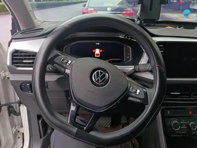 Volkswagen T-Cross — Фото автомобиля 15