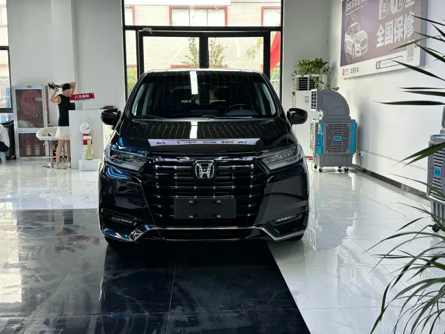 Honda Elysion — Фото автомобиля 2