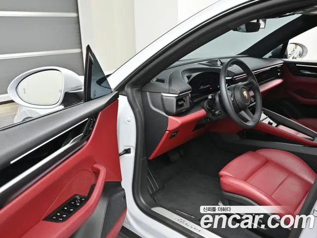 Porsche Macan — Фото автомобиля 11