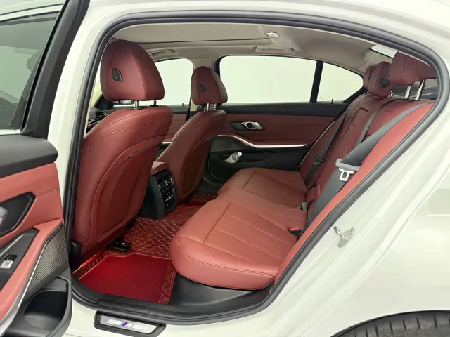 BMW 3 Series — Фото автомобиля 13