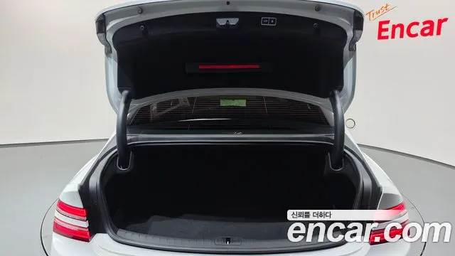 Genesis G80 Бензин 2.5 турбо AWD — Фото автомобиля 11