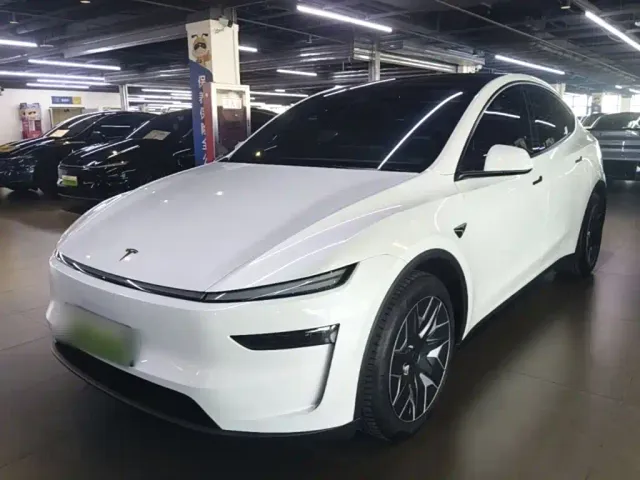 Фотография автомобиля — Tesla Model Y L