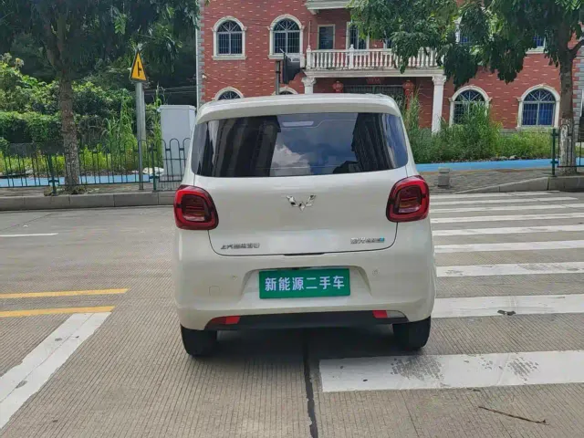 Wuling Hongguang Mini EV — Фото автомобиля 10