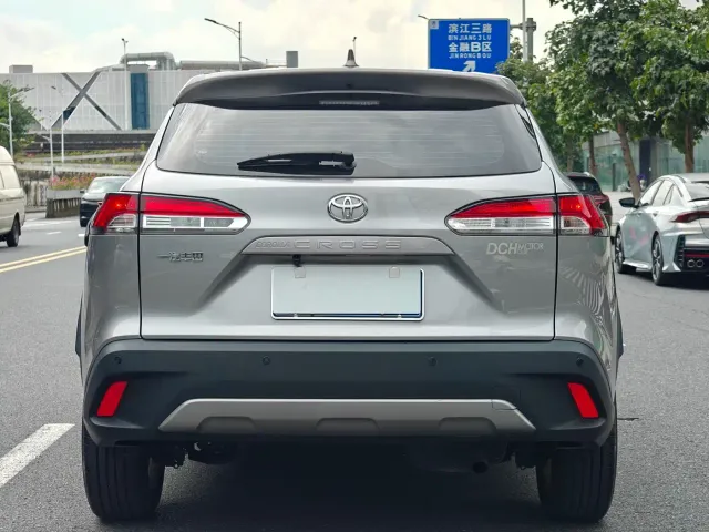 Toyota Corolla Cross — Фото автомобиля 5