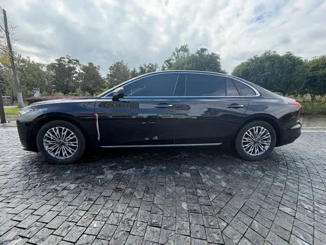 Hongqi H5 — Фото автомобиля 3