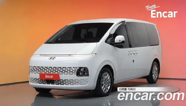 Фотография автомобиля — Hyundai Staria