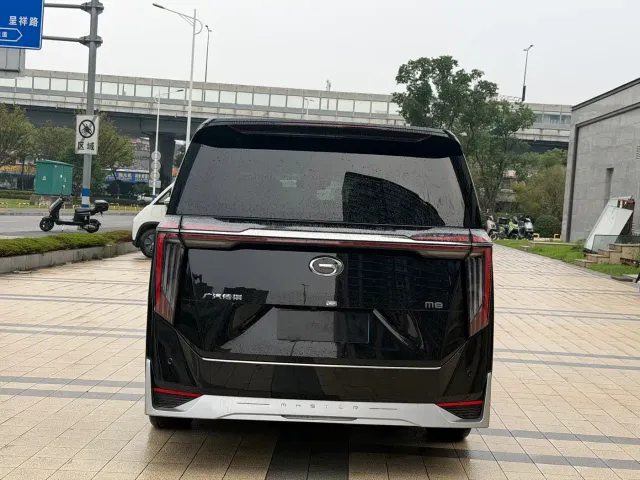 GAC Trumpchi M8 — Фото автомобиля 10