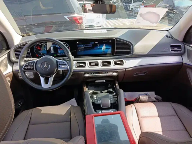 Mercedes-Benz GLE-Class — Фото автомобиля 9