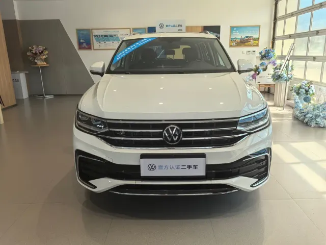 Volkswagen Tiguan L — Фото автомобиля 2