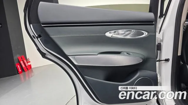 Genesis GV70 Electrified GV70 — Фото автомобиля 20