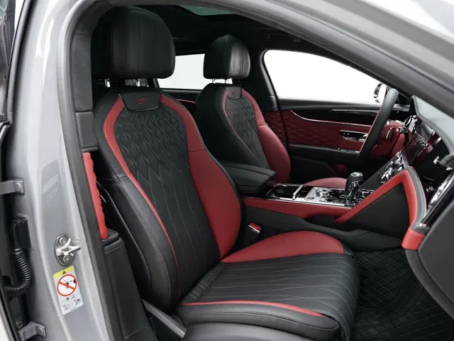 Bentley Flying Spur — Фото автомобиля 11