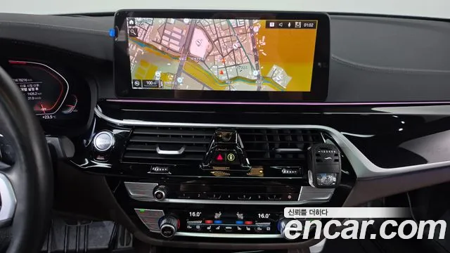 BMW 5 Series G30 — Фото автомобиля 19
