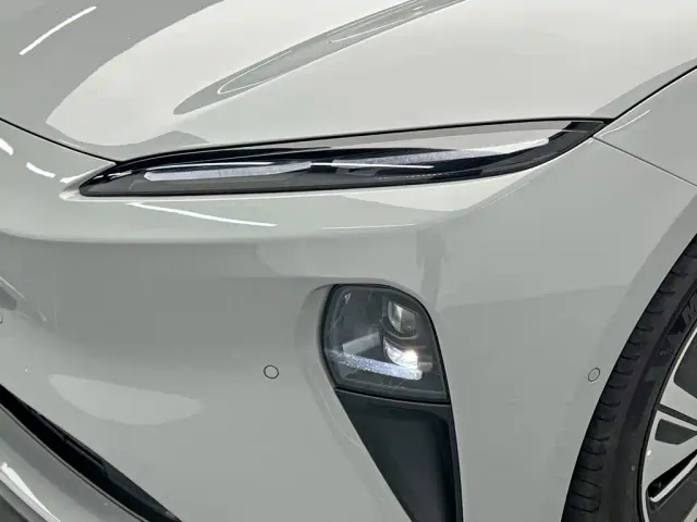 Nio ET5 — Фото автомобиля 10