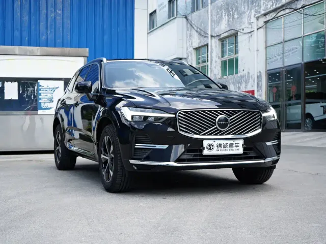 Volvo XC60 — Фото автомобиля 3