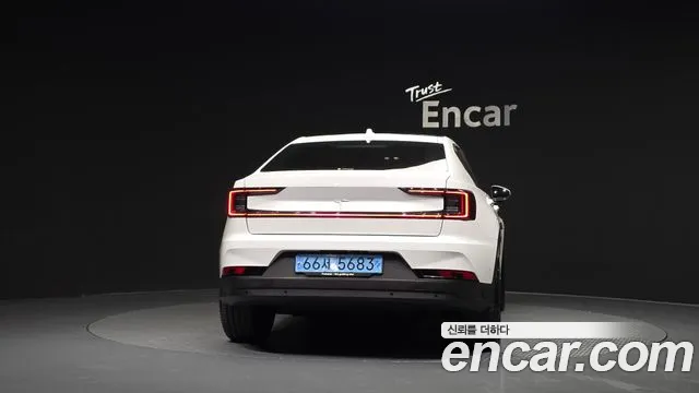 Polestar Polestar 2 — Фото автомобиля 4