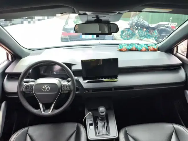 Toyota Frontlander 2026 2.0L Smart Hybrid Dual Engine Leading Edition — Фото автомобиля 12