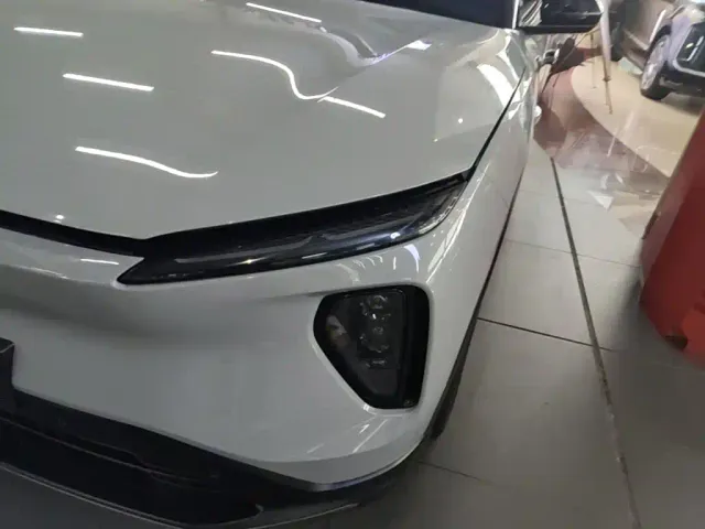Nio ES6 — Фото автомобиля 23