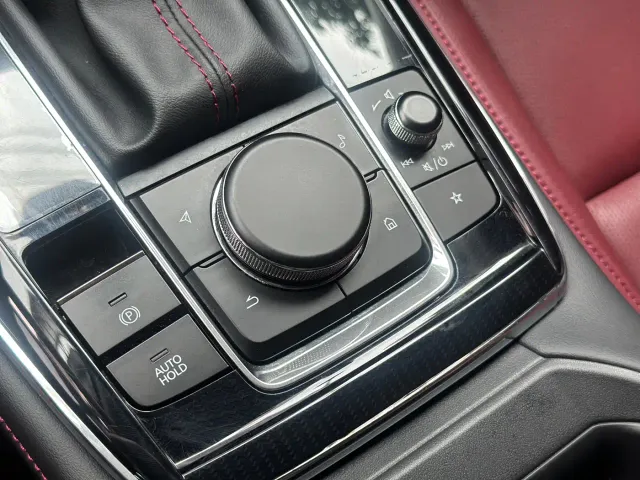 Mazda CX-30 — Фото автомобиля 14