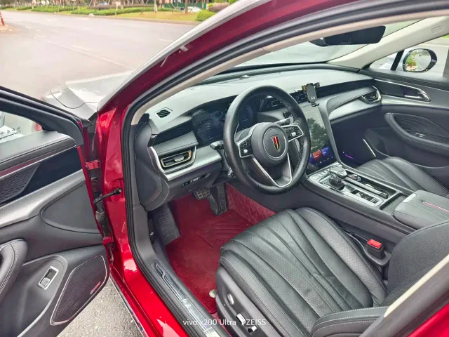 Hongqi H5 — Фото автомобиля 4