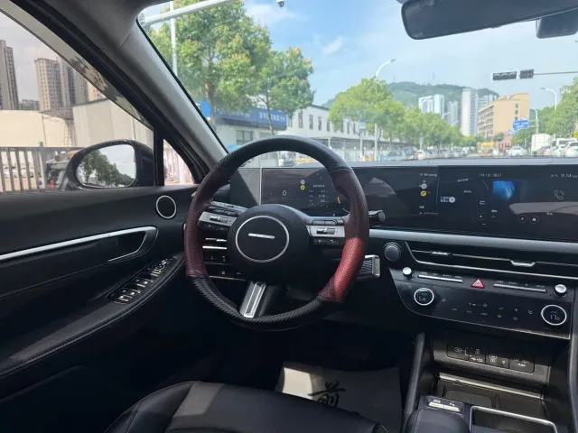 Hyundai Sonata — Фото автомобиля 20