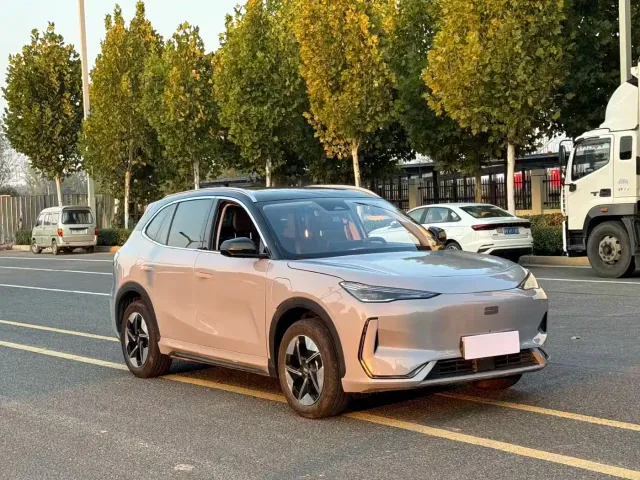 Geely Galaxy E5 — Фото автомобиля 3