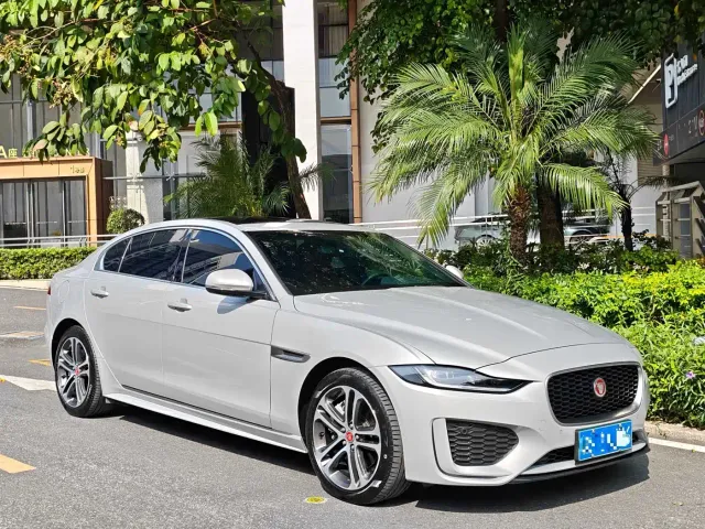 Jaguar XEL — Фото автомобиля 13