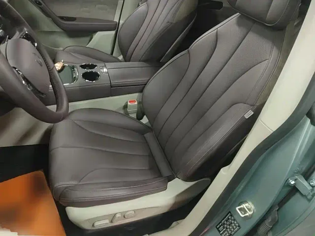 Leapmotor C11 — Фото автомобиля 14