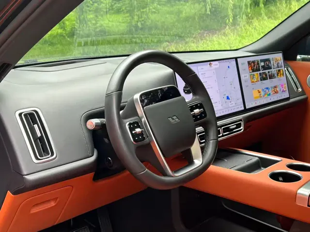 Li Auto L9 — Фото автомобиля 6