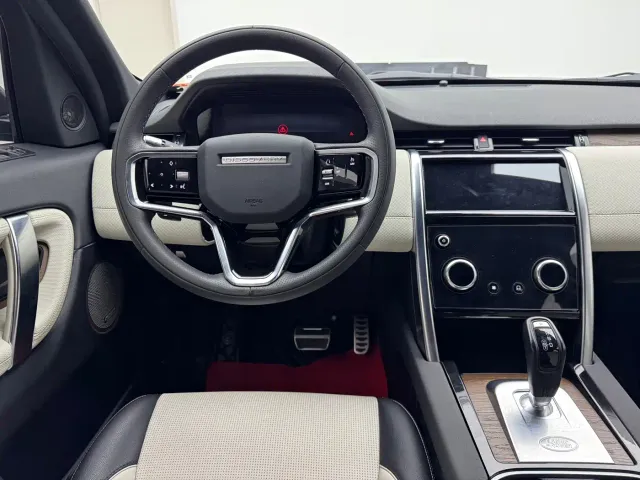 Land Rover Discovery Sport — Фото автомобиля 12