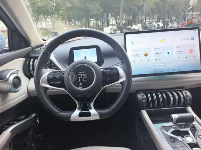 BYD Yuan PLUS — Фото автомобиля 2