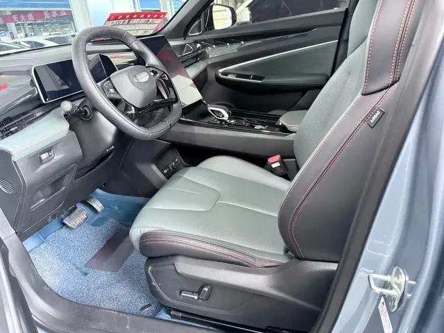 Geely Boyue — Фото автомобиля 7