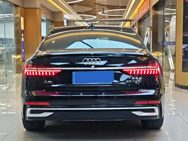 Audi A6L — Фото автомобиля 3