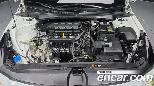 Hyundai Avante CN7 — Фото автомобиля 9