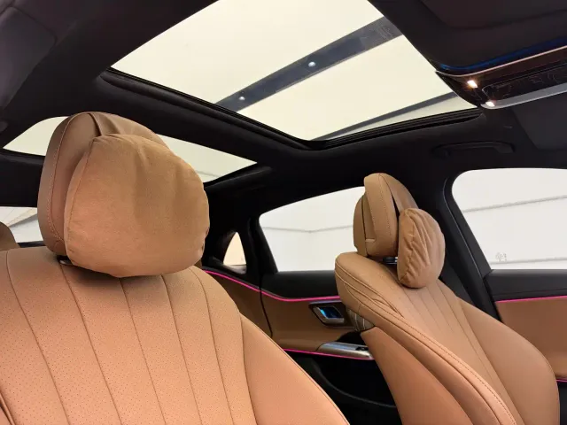 Mercedes-Benz E-Class — Фото автомобиля 14