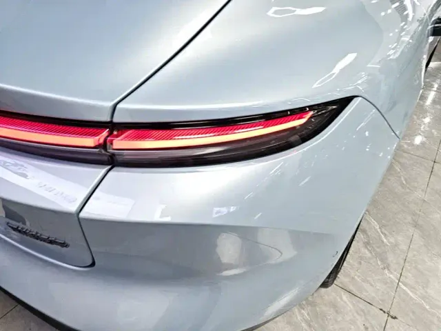 Nio ET5 — Фото автомобиля 7