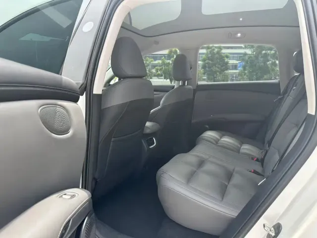 IM Motors LS6 — Фото автомобиля 6