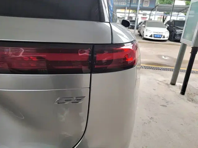 Xpeng G9 — Фото автомобиля 7