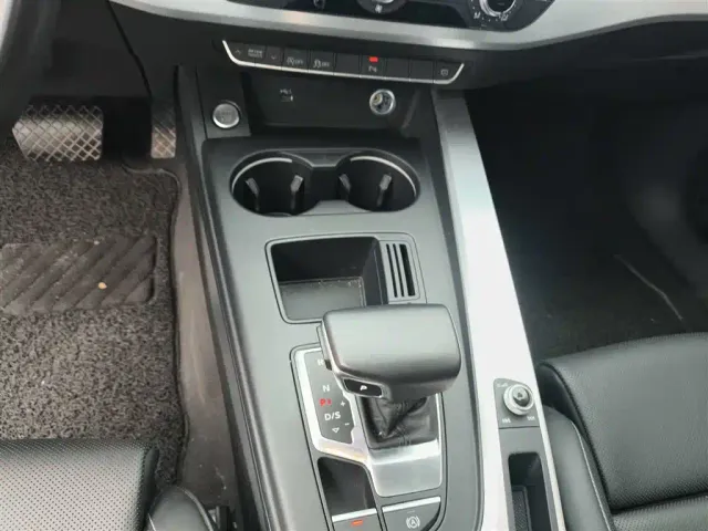 Audi A4L — Фото автомобиля 9