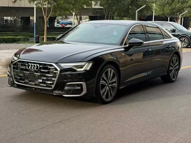 Фотография автомобиля — Audi A6L
