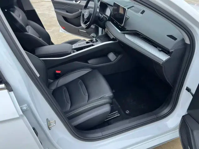 Geely Xingrui — Фото автомобиля 10