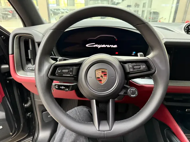 Porsche Cayenne — Фото автомобиля 5