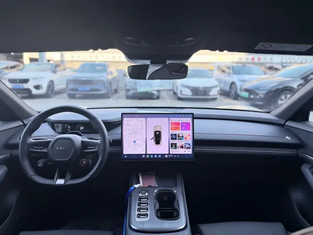 Xiaomi SU7 — Фото автомобиля 9
