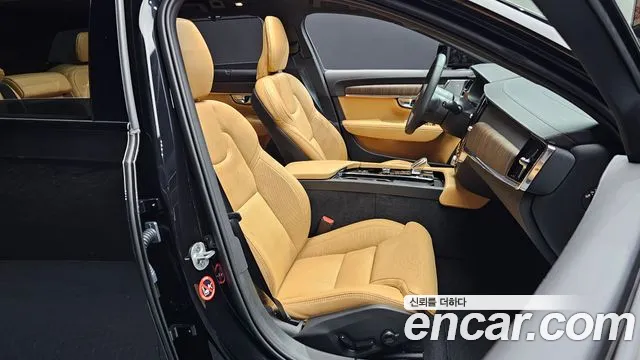 Вольво V90 — Фото автомобиля 26