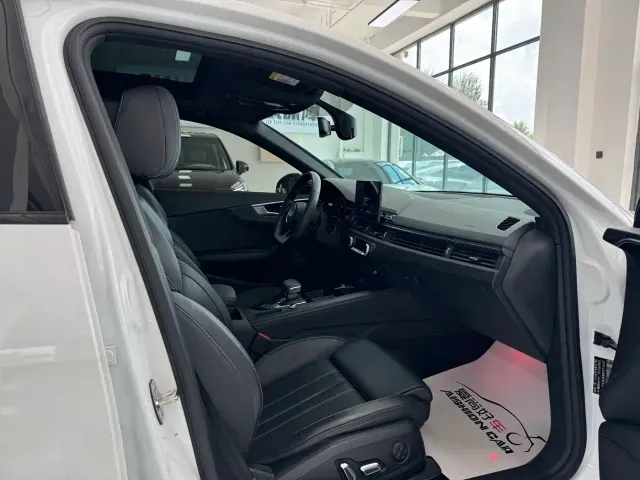 Audi A4L — Фото автомобиля 10