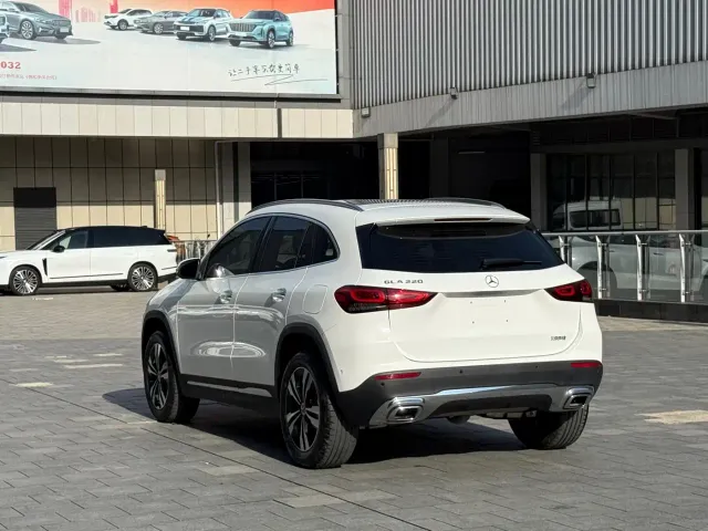 Mercedes-Benz GLA-Class — Фото автомобиля 7