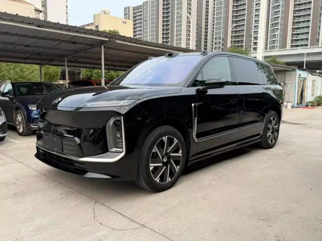 Фотография автомобиля — Nio ES9
