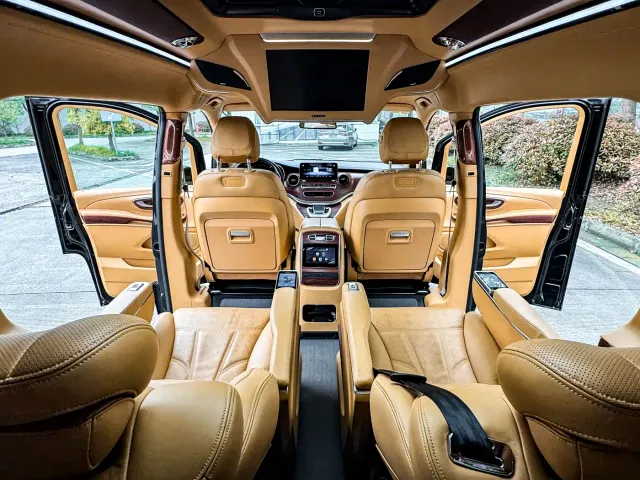Mercedes-Benz V-Class — Фото автомобиля 18