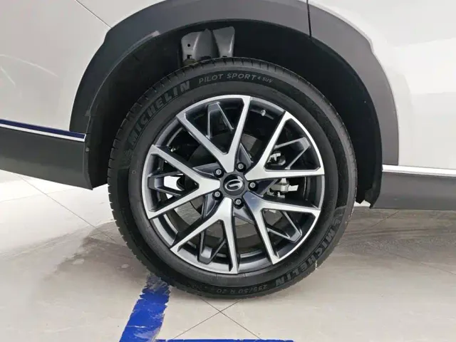GAC Trumpchi GS8 — Фото автомобиля 6