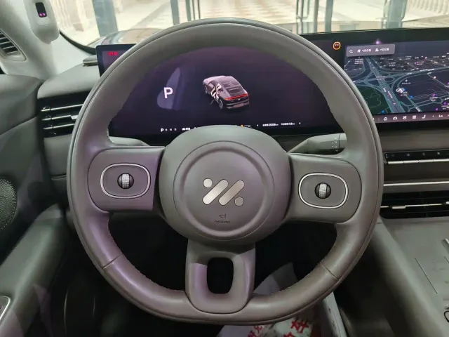 IM Motors LS6 — Фото автомобиля 10