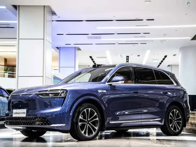 Aito M7 — Фото автомобиля 14